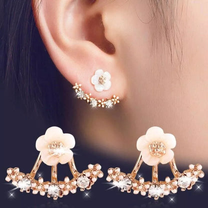 Delicate Flower Stud Earrings™