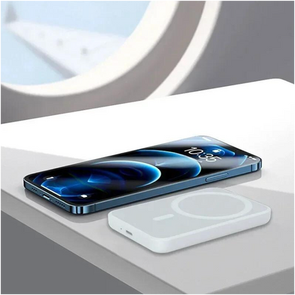 Portable Wireless Power Bank External Battery Pack for iPhone Magnetic Charging Case with Fast Charging Feature