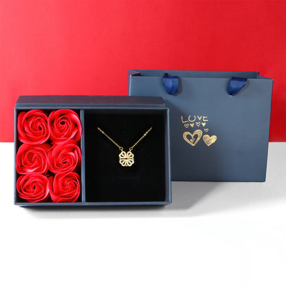 Four Leaf Clover Women Crystal Necklaces Rose Box